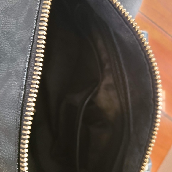 Michael Kors Handbag & Wallet - Picture 4 of 6